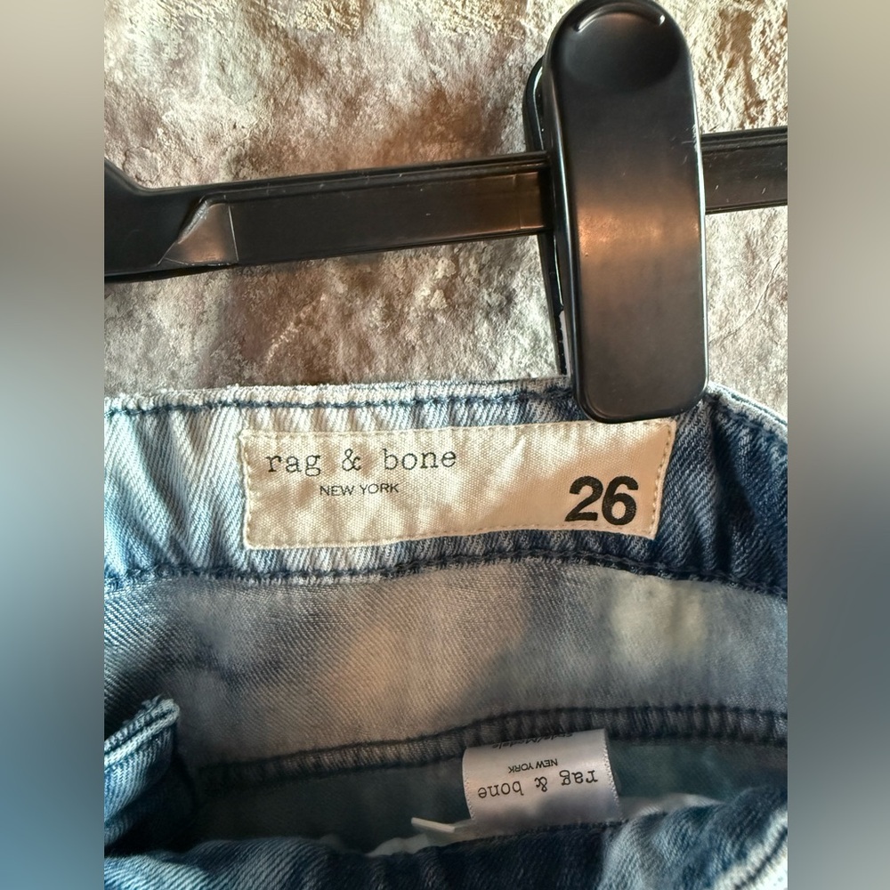 rag & bone Relaxed Tie-Dye Jeans in Light and Dark Blue - Picture 3 of 4